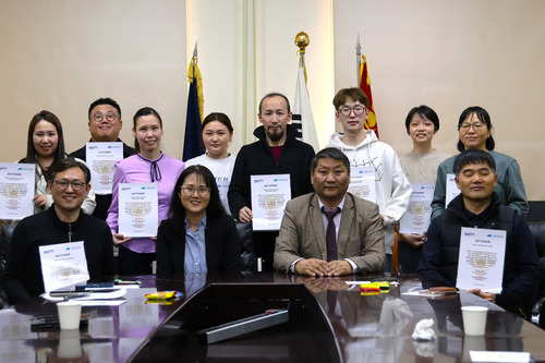 Солонгос судлалын хүрээлэн 2025–2026 оны хичээлийн жилийн 2-р улирлын тэтгэлэгийг магистрын оюутнуудад гардууллаа